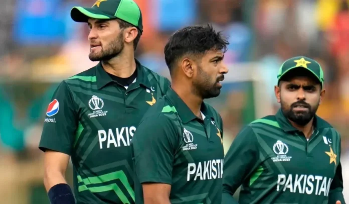 Fans Make Fun of Pakistani Players